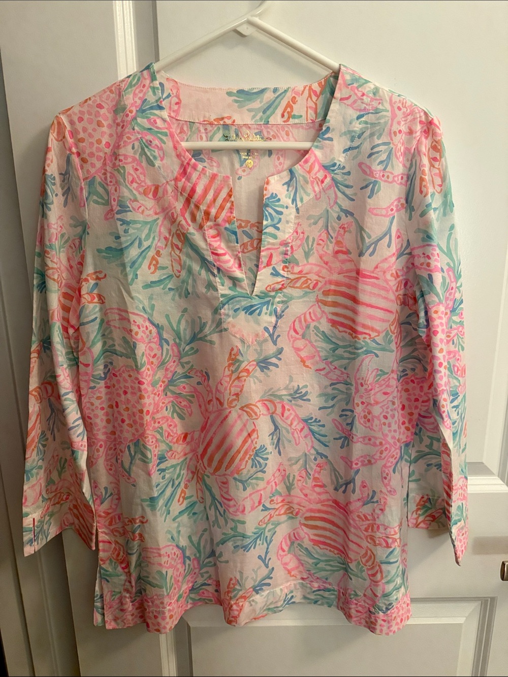 Lilly Pulitzer Printed V-Neck Tunic Top - Pink & Blue Crab Print